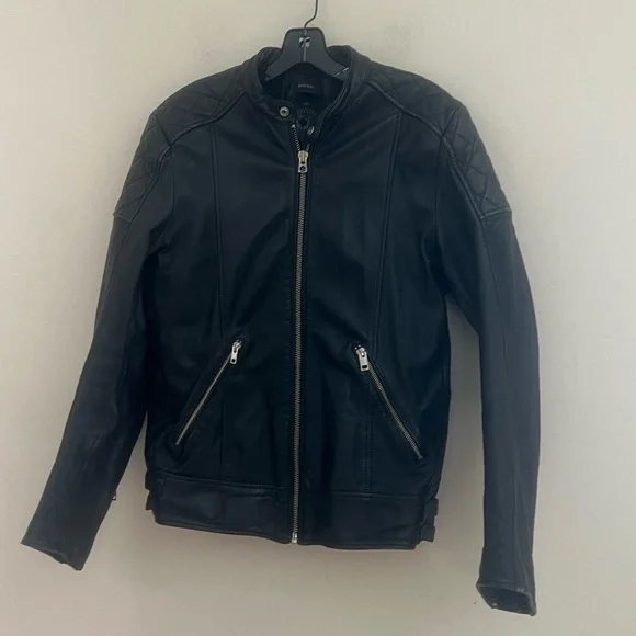 Diesel vintage Black sheepskin Leather Jacket with Quilted Shoulders